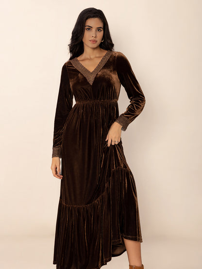 Spirit and Rebel Lace Detail V-Neck Long Sleeve Maxi Dress [Spirit and Rebel]   