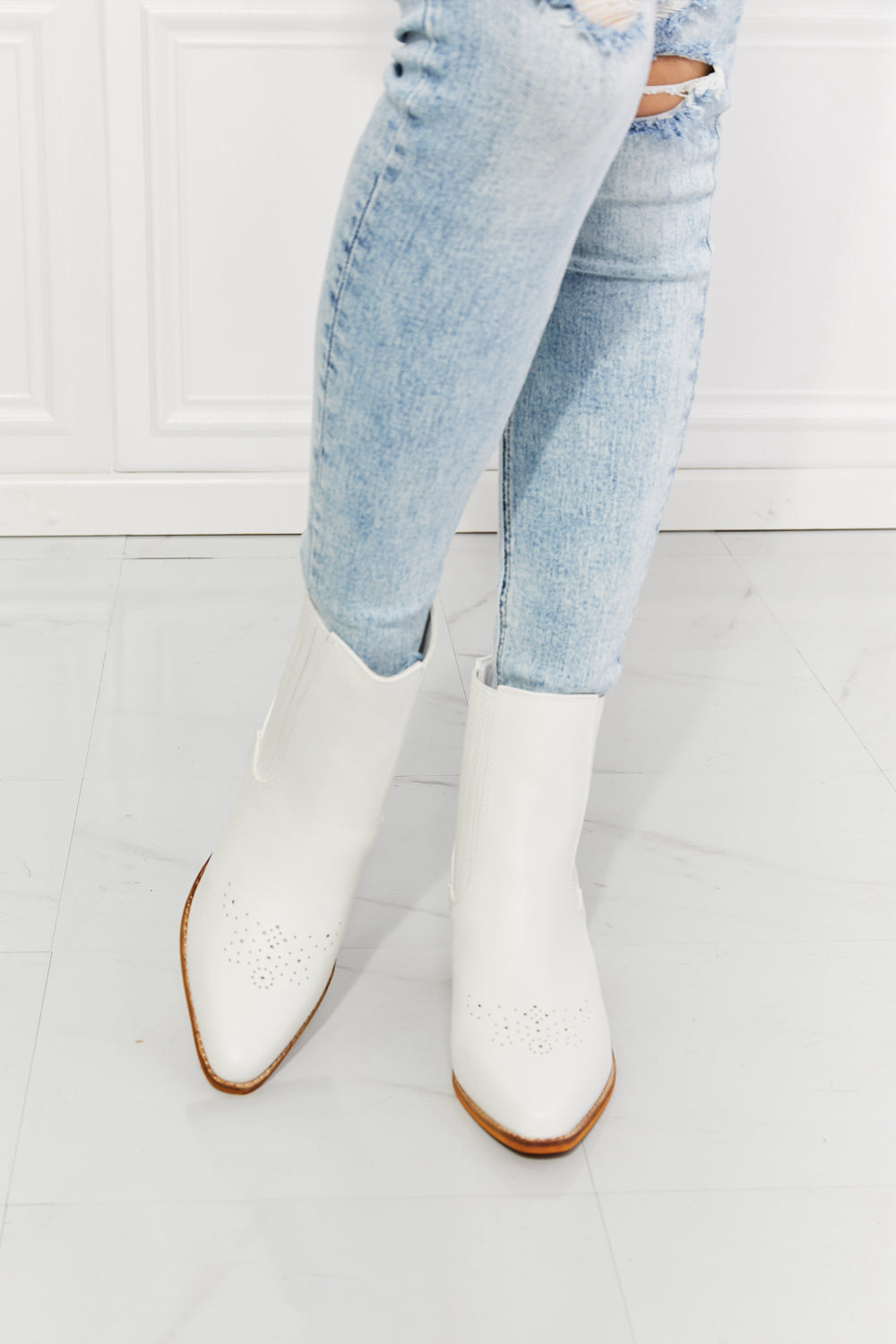 MMShoes Love the Journey Stacked Heel Chelsea Boot in White [Spirit and Rebel] White 6 