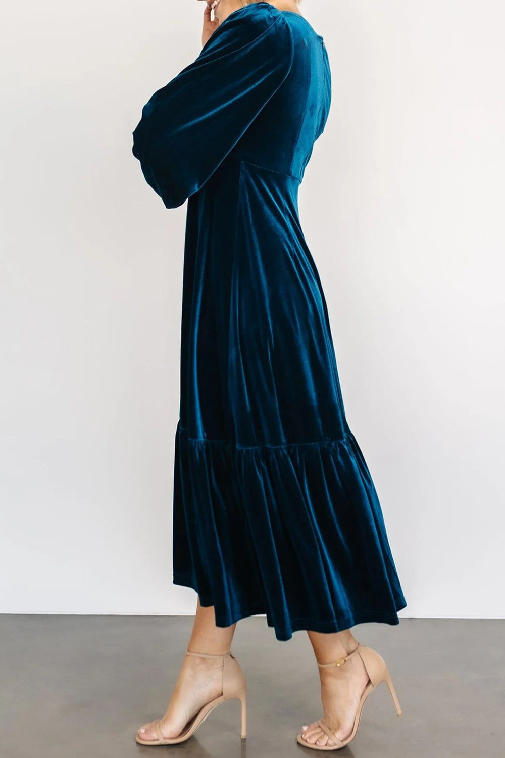 V-Neck Long Sleeve Midi Velvet Dress [Spirit and Rebel]