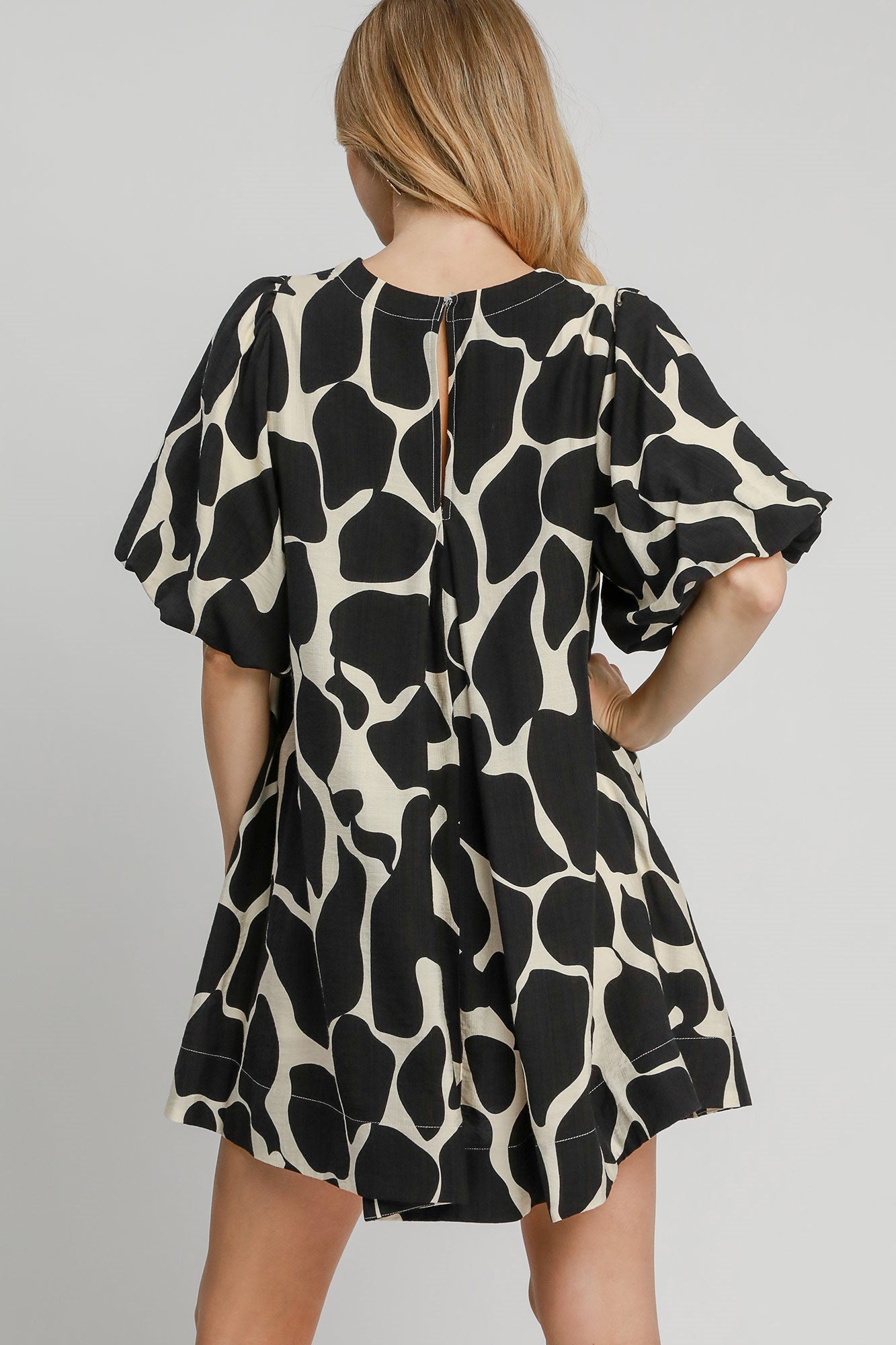 Plus Size Two Tone Abstract Print Puff Sleeve Dress Plus Size [Spirit and Rebel]