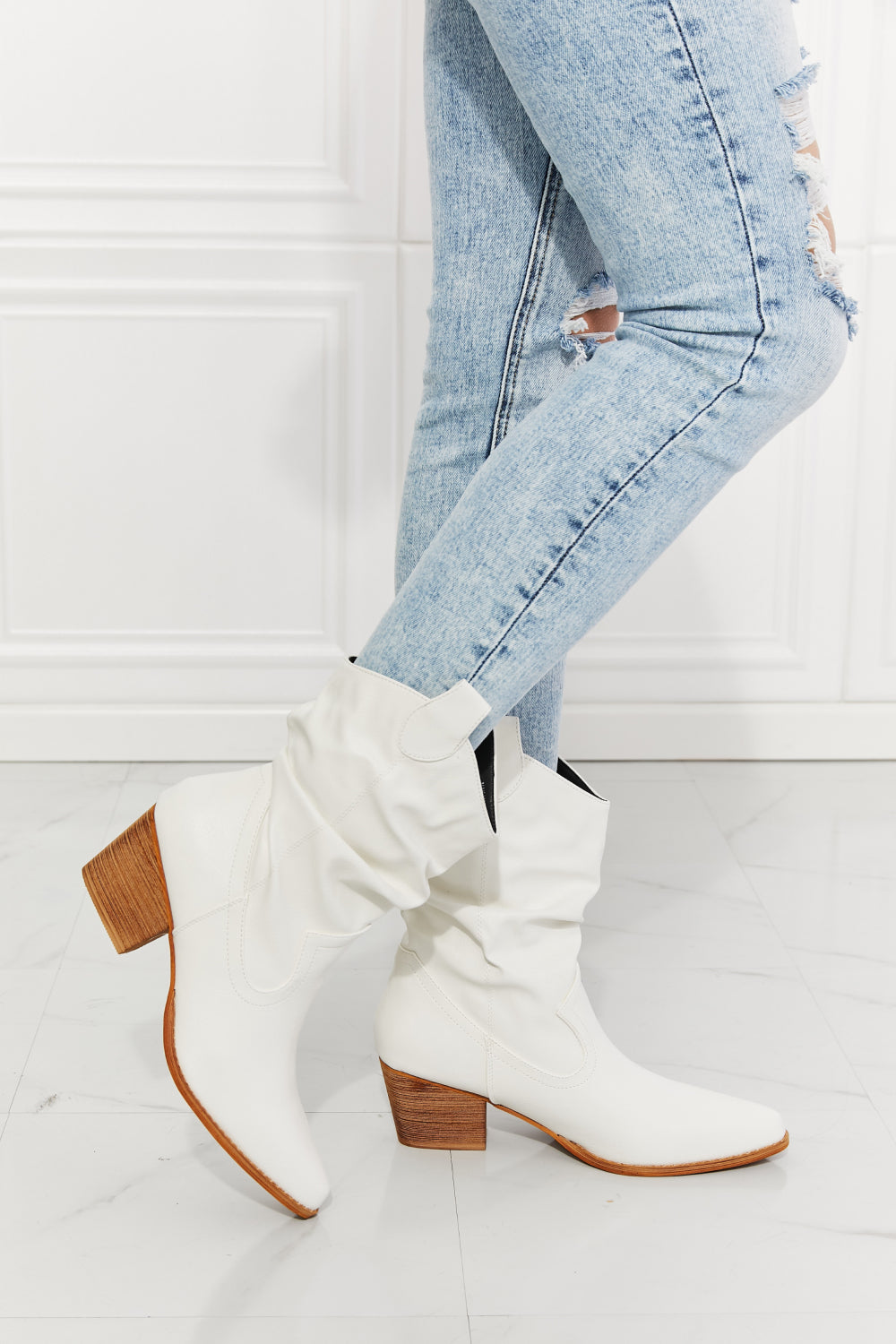 MMShoes Better in Texas Scrunch Cowboy Boots in White [Spirit and Rebel] White 6 