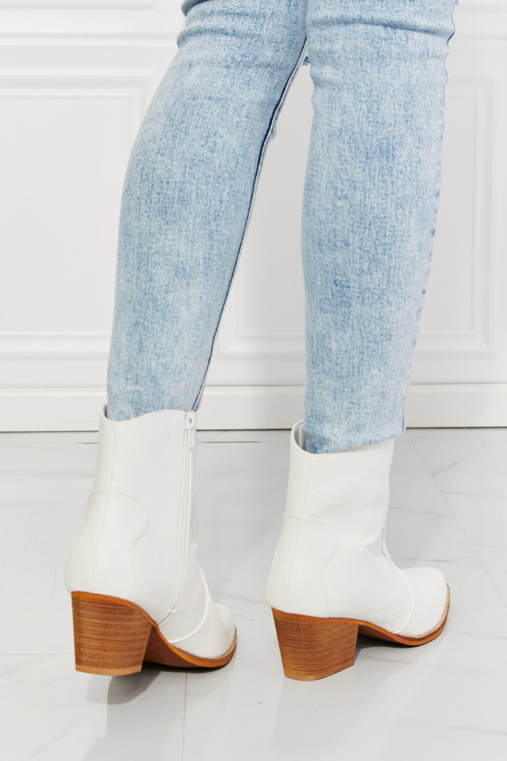 MMShoes Watertower Town Faux Leather Western Ankle Boots in White [Spirit and Rebel]   