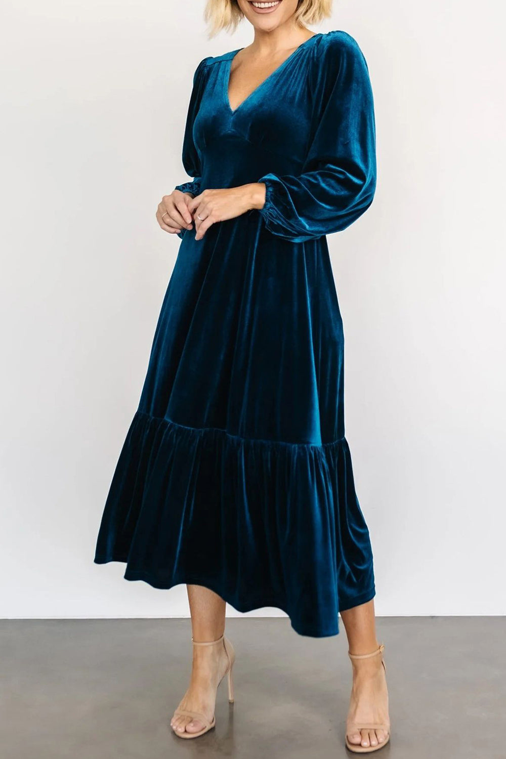 V-Neck Long Sleeve Midi Velvet Dress [Spirit and Rebel]