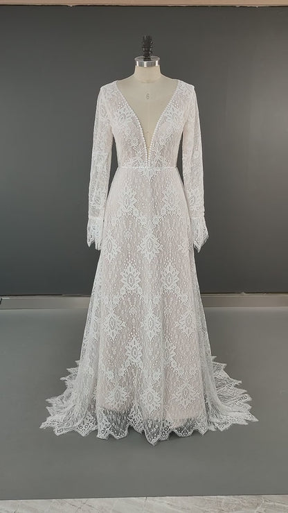 Robe de mariée élégante en dentelle florale Boho à col en V