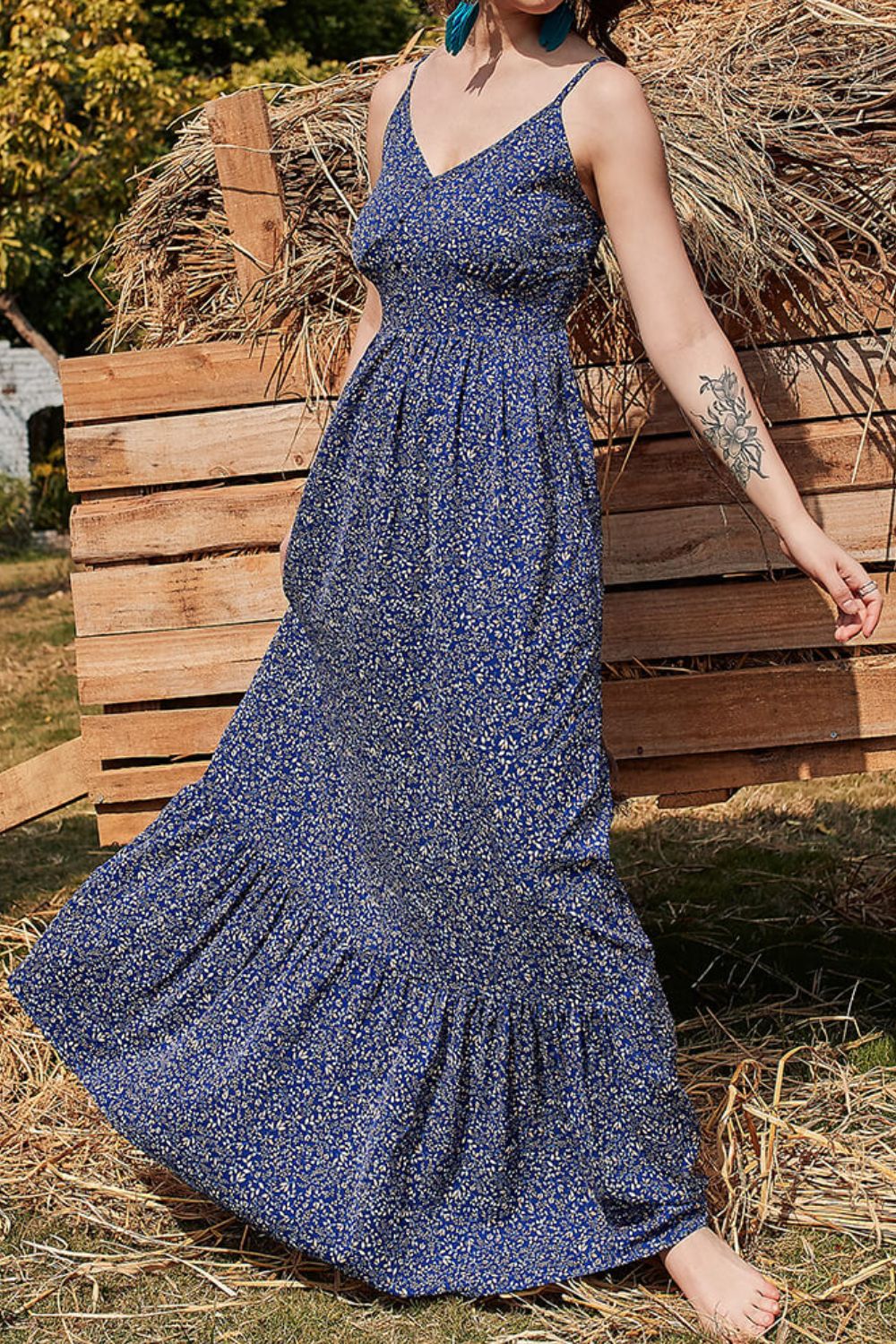 Ditsy Floral Spaghetti Strap Boho Maxi Dress [Spirit and Rebel] Peacock  Blue M 