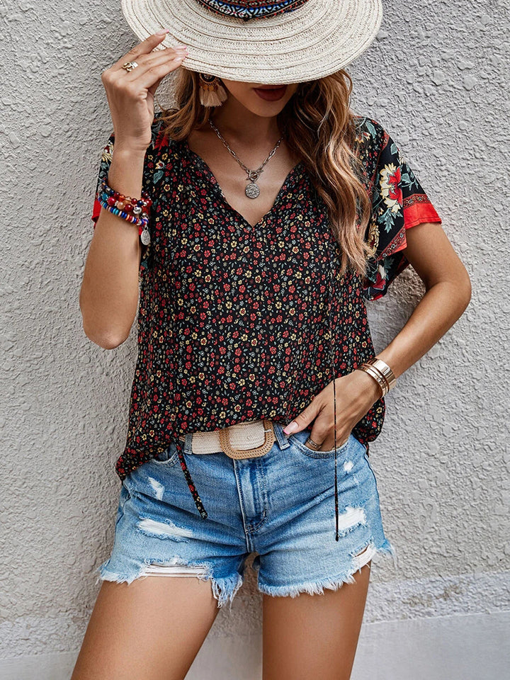 Printed Short Sleeve Tie Neck Blouse [Spirit and Rebel]   