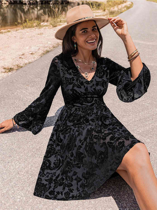 Floral V-Neck Flare Sleeve Mini Dress [Spirit and Rebel] Black S 