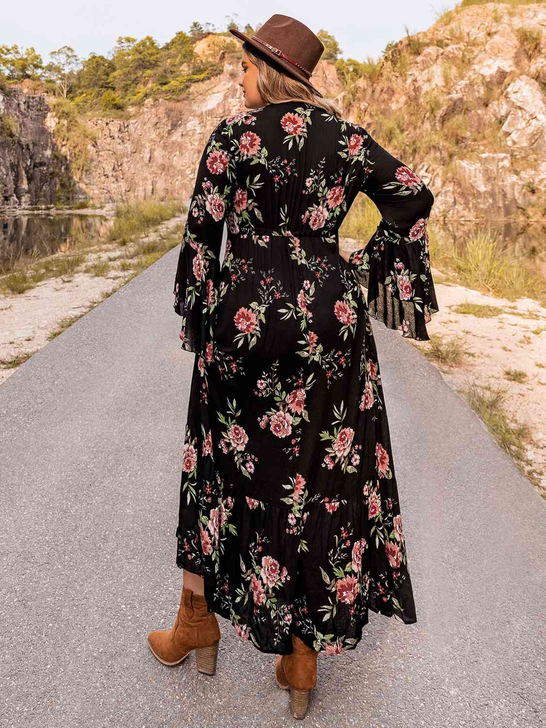 Plus Size Floral Flare Sleeve Boho Chic Dress [Spirit and Rebel]   