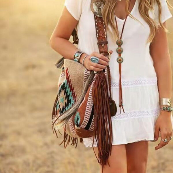 H89aa0f603c504f22bf645e81c68001afj.jpg Limited Edition Boho Haven Tassel Shoulder Bag