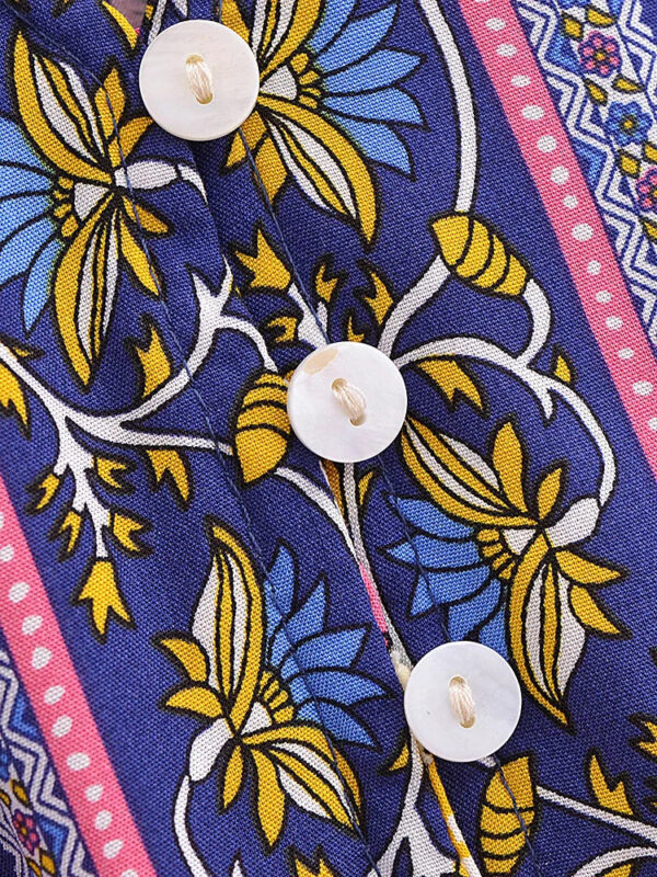 Bohemian Maxi Dress with Vibrant Floral Print and Flowing Silhouette