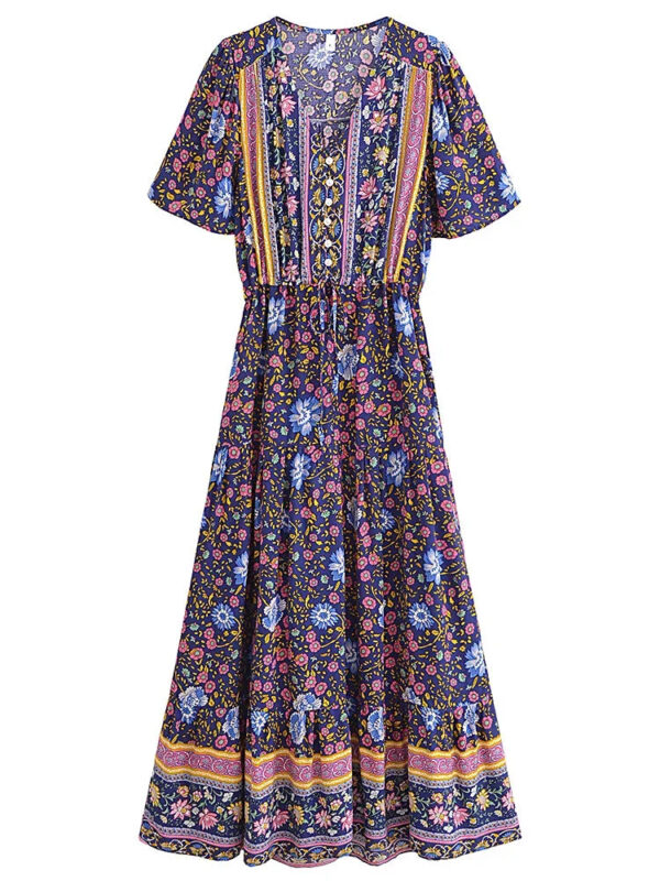 Bohemian Maxi Dress with Vibrant Floral Print and Flowing Silhouette