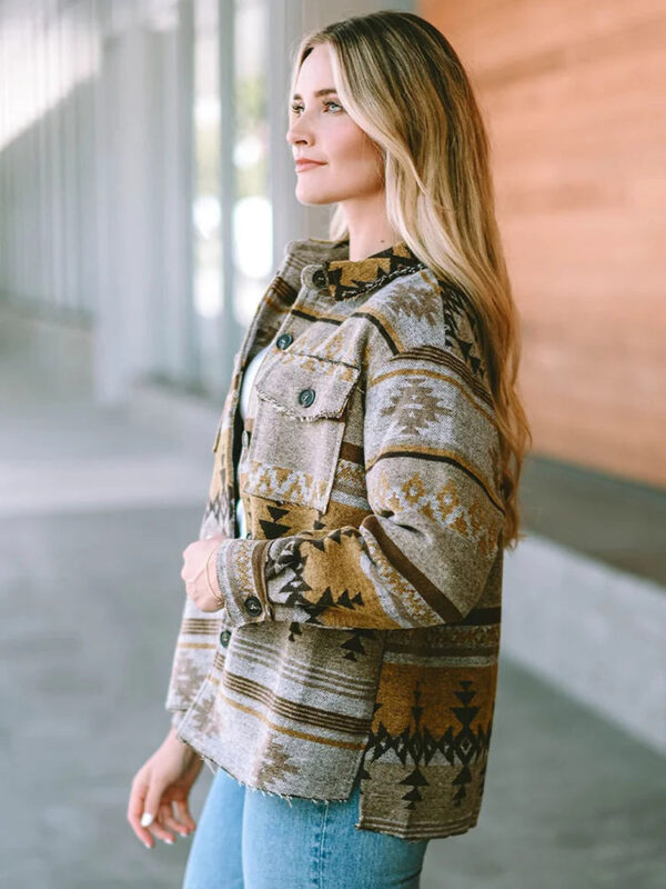 S1601b01a3f8c4f8c81ed272ff14636bej.jpg Wander in The Wild Boho Western Aztec Jacket