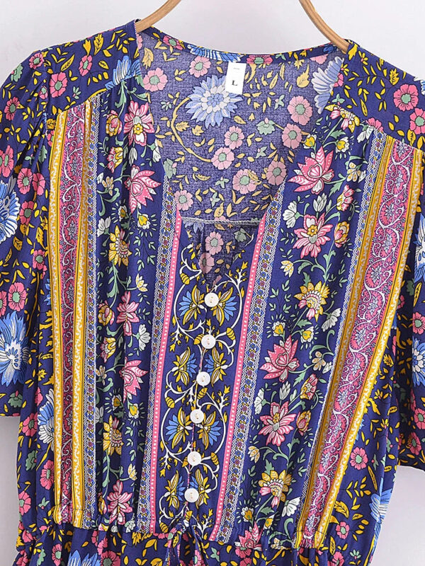 Bohemian Maxi Dress with Vibrant Floral Print and Flowing Silhouette