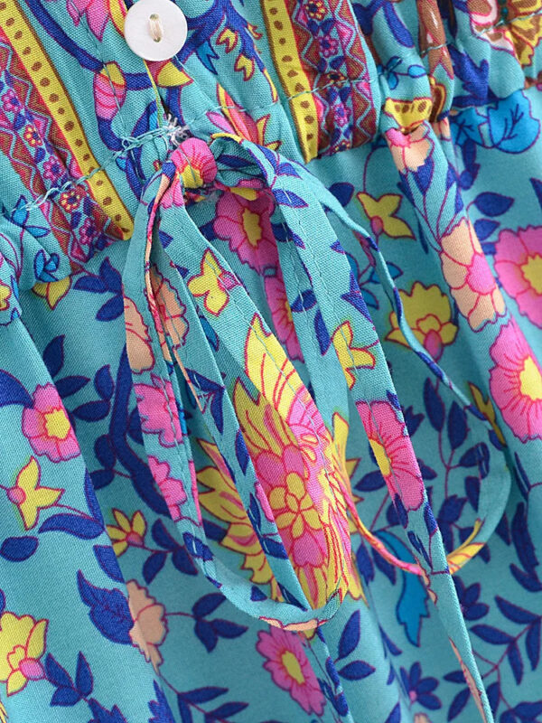 Bohemian Maxi Dress with Vibrant Floral Print and Flowing Silhouette