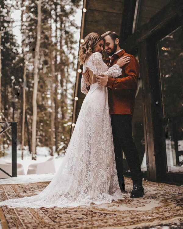 Sa4f6f4d89cfd47e2b5111fc01b55b009U_2361d7b0-17fb-4b32-8dc3-b5502b262dde.jpg Elegant Boho Floral Lace V Neck Wedding Dress