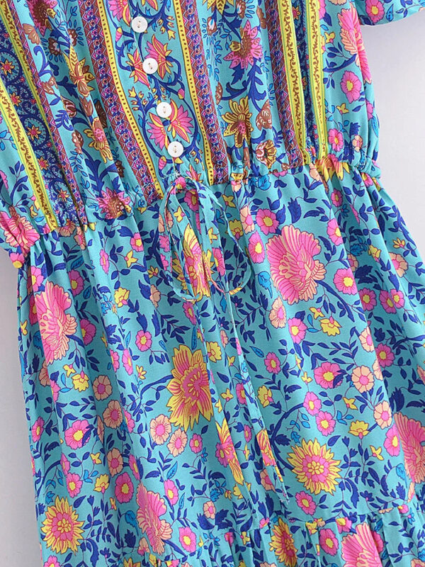 Bohemian Maxi Dress with Vibrant Floral Print and Flowing Silhouette