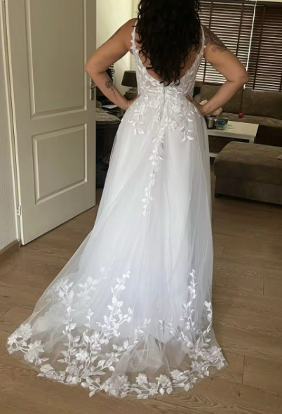 Skarmavbild_2024-08-22_kl._11.04.54.png Fairytale Bloom A-Line Boho Wedding Dress