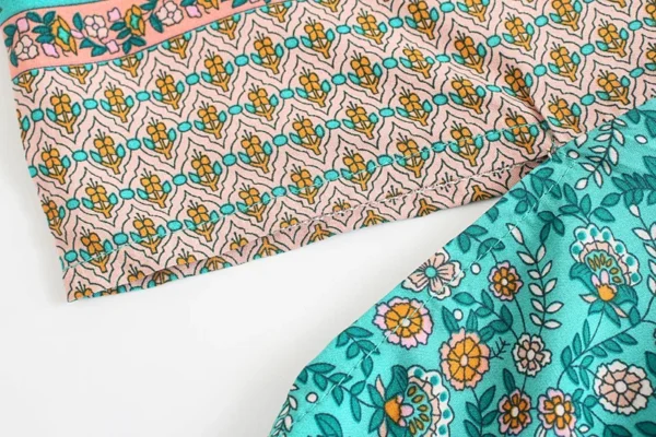 S0f105e1ff3c349e2a093f7501cefed813.webp Turquoise Floral Wide-Sleeve Kimono Cover-up