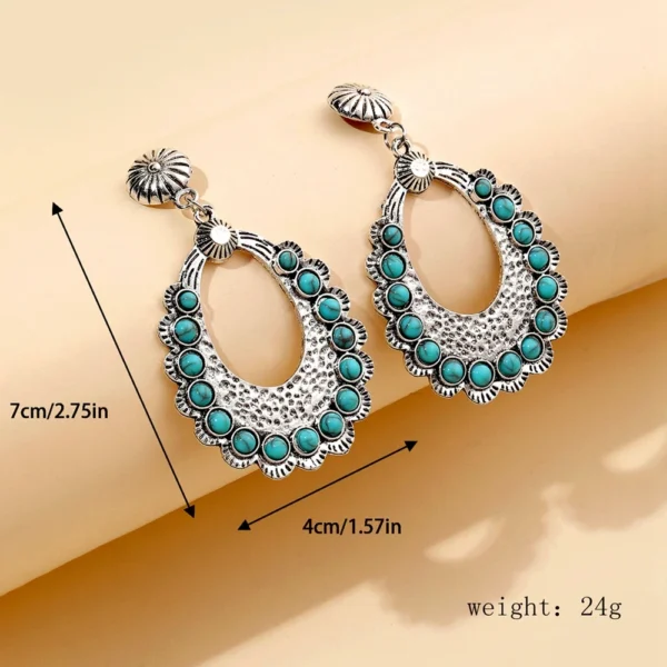 Sa5d6cb541bb2421eae8ac336f07f9cabh.webp Intricate Silver Boho Earrings with Turquoise Accents