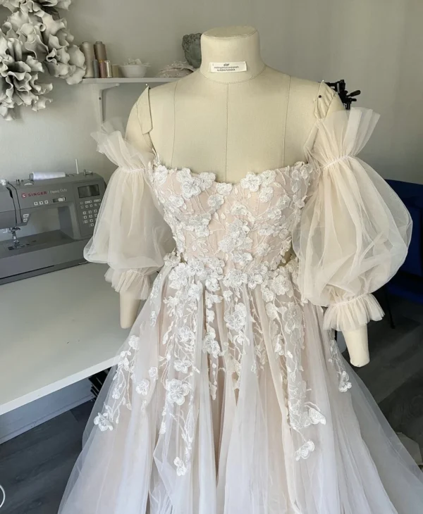 Sab7eb0b2b4174216bf66afcb76ff2ea4H.webp Romantic Pink Embroidered Bridal Gown with Floral Accents