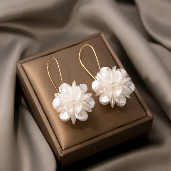 Sb3e0ac8c3fa049829acea812c843e691E.webp Blossom Harmony Floral Drop Earrings with Delicate Gold Wire
