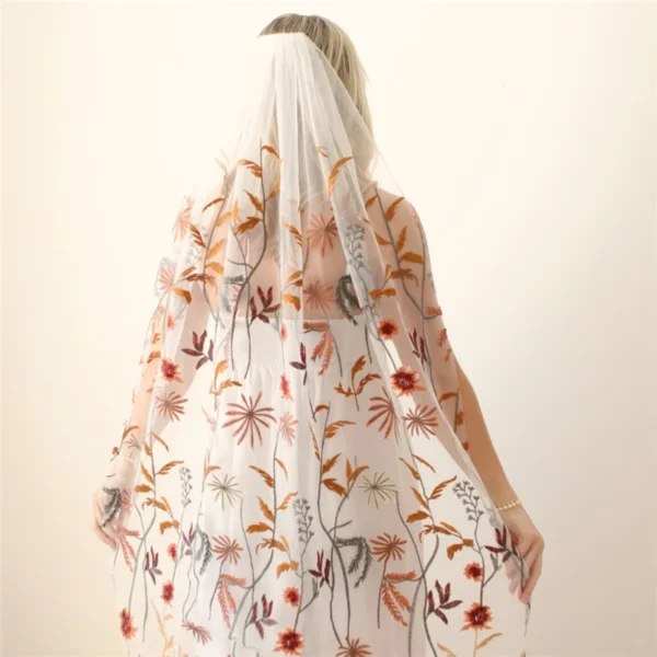 Sb541c36474e743719064f92c934ad7d9X.webp Autumn Embrace Floral Embroidered Veil
