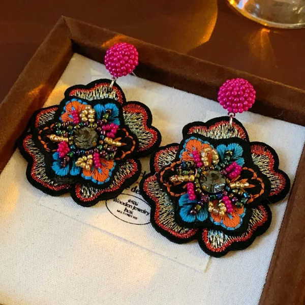Sb81754c1f8cd41e8b0397afe8660c25cx.webp Boho Embroidered Flower Statement Earrings - Fuchsia Pink Beaded Drops