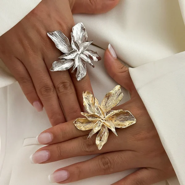 Sba79843befa74fa29aa2fb1557d449c2R.webp Flower-Inspired Boho Ring with Textured Petals
