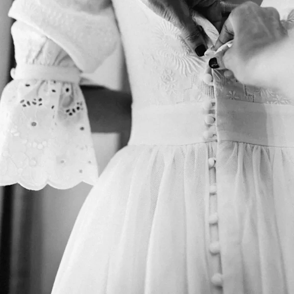 Sc62be8f217e9459bb1d2c2958b37eea5b.webp Vintage Broderie Anglaise Wedding Dress with Tiered Eyelet Lace Skirt