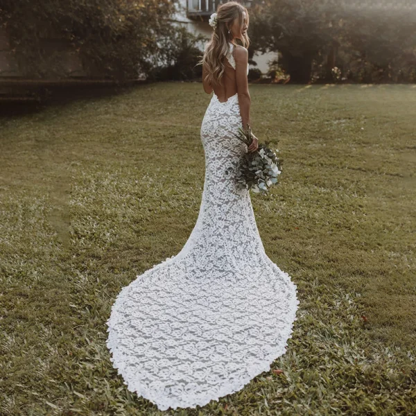 Uc916396038364f9d9ae5a59302ef2bd9e.webp Halter Neck Wedding Dress, Floral Lace Bridal Gown, Open Back Fishtail Dress