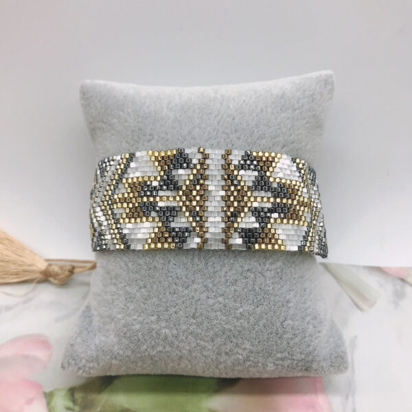 Seashell Serenade Boho Tassel Bracelet