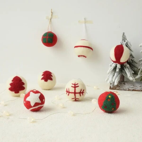 S560a562ed5f24fc9b2535acab7a6870fF Amazing Wool Felt Christmas Decorations Set