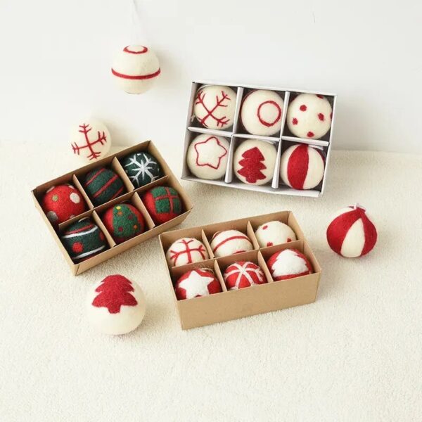 S731808e42285480ea93dbaa514fbc309t Amazing Wool Felt Christmas Decorations Set